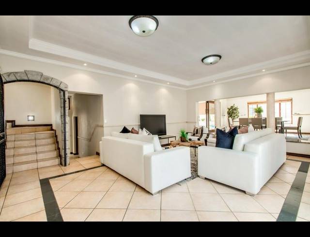 4 BEDROOM HOUSE FOR SALE IN CRAIGAVON